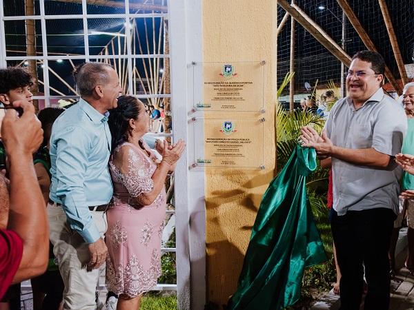 NOITE DE SEXTA-FEIRA É MARCADA COM A REINAUGURAÇÃO DA QUADRA ESPORTIVA E DA PRAÇA PÚBLICA DO ACREF