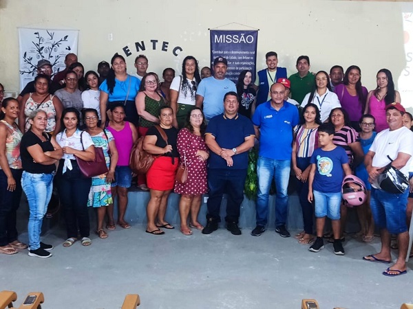 TÉCNICOS DA EMATERCE REALIZA APRESENTAÇÃO DO EDITAL MULHERES RURAIS EM FORTIM